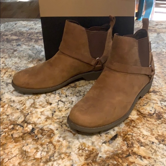 Teva Shoes - TEVA CHELSEA Waterproof LEATHER BOOTS